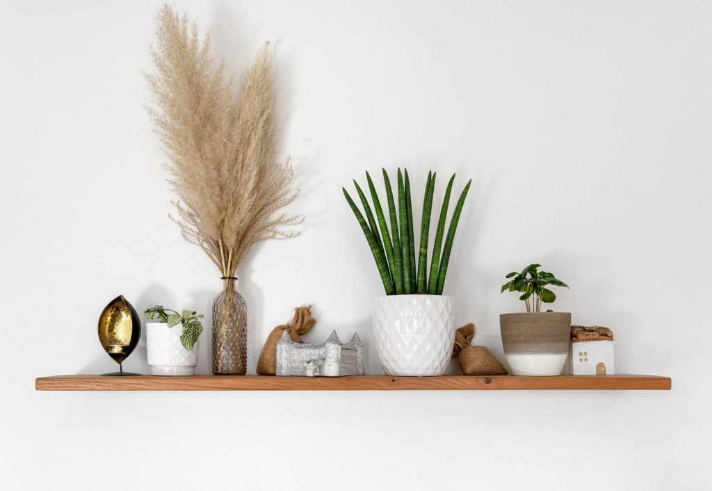 Floating wooden shelf