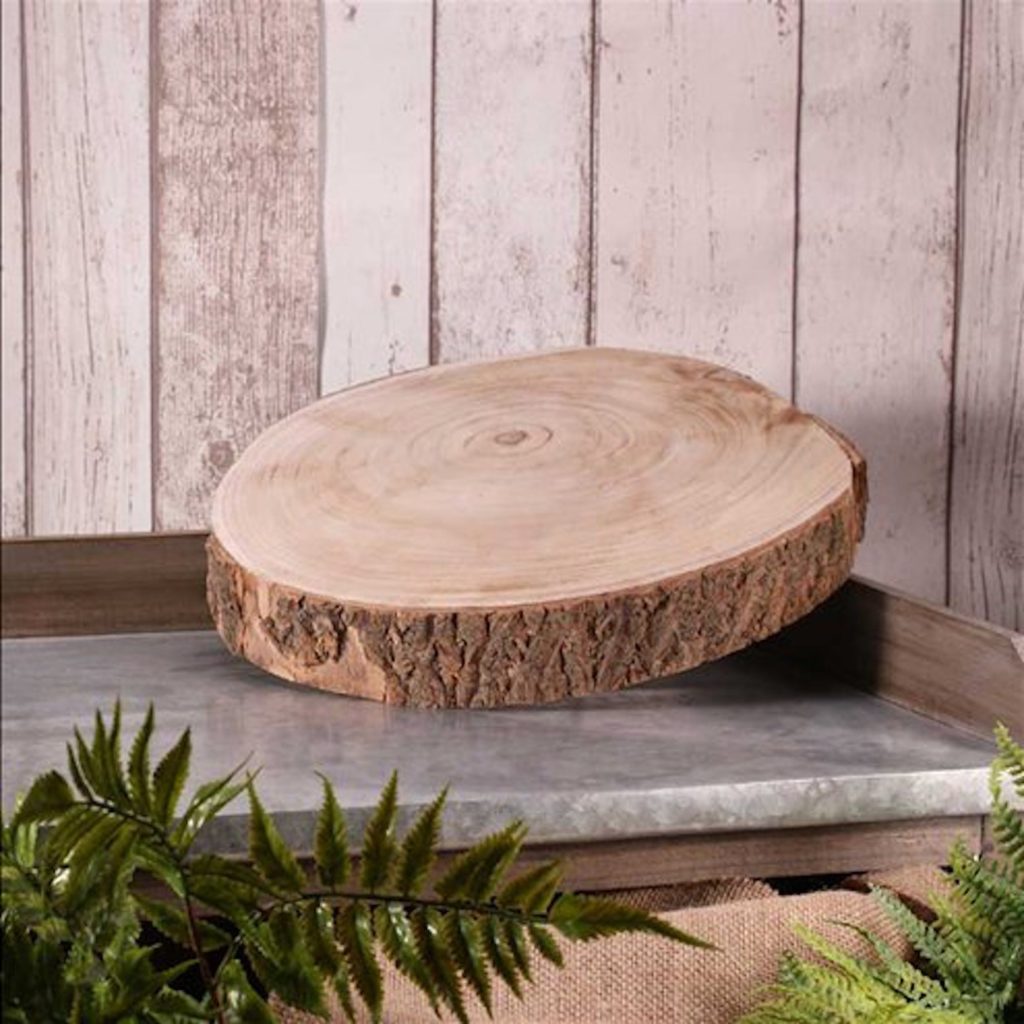 wood slice centrepiece